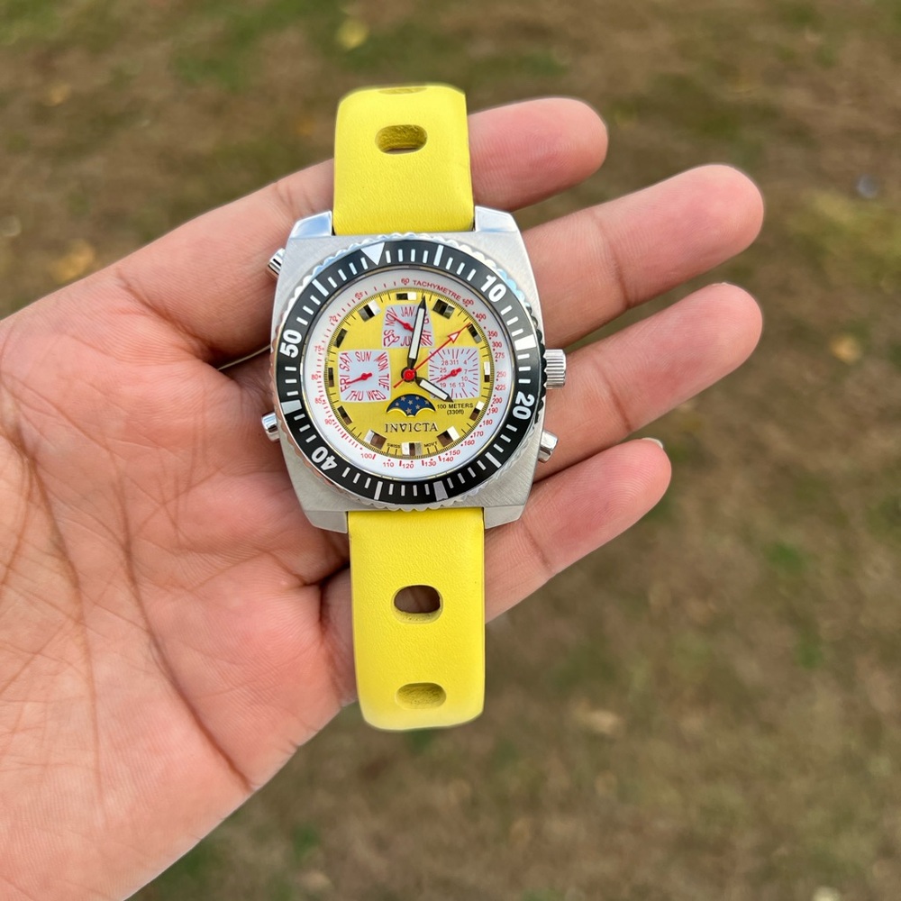 Invicta  Mens Yellow Dial Leather Band Vintage Moon Phase Watch very rare find